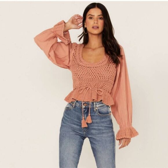 Free People Tops - Free People Megan Crochet Open Knit Peplum Puff Sleeve Top Sz XS Coral Sands